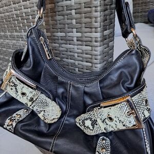 Boutique unbranded shoulder purse With Snakeskin Accents